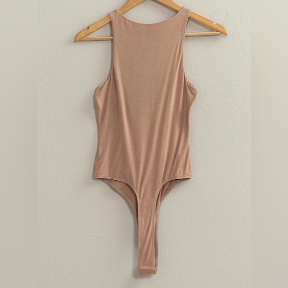 Tan Sleeveless Bodysuit - Picture 3 of 4